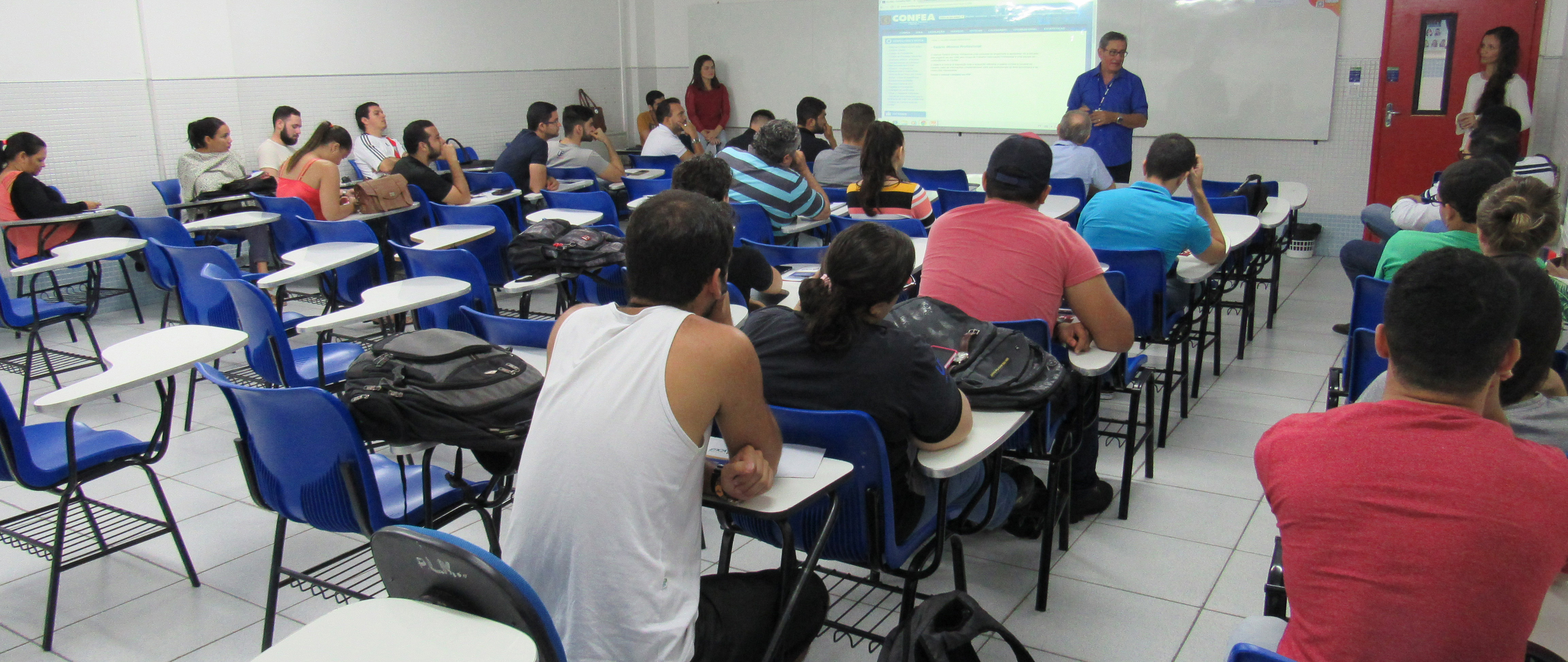 Concluintes-de-engenharia-civil-recebem-orientacoes-sobre-o-Sistema-Confea-Crea.jpg