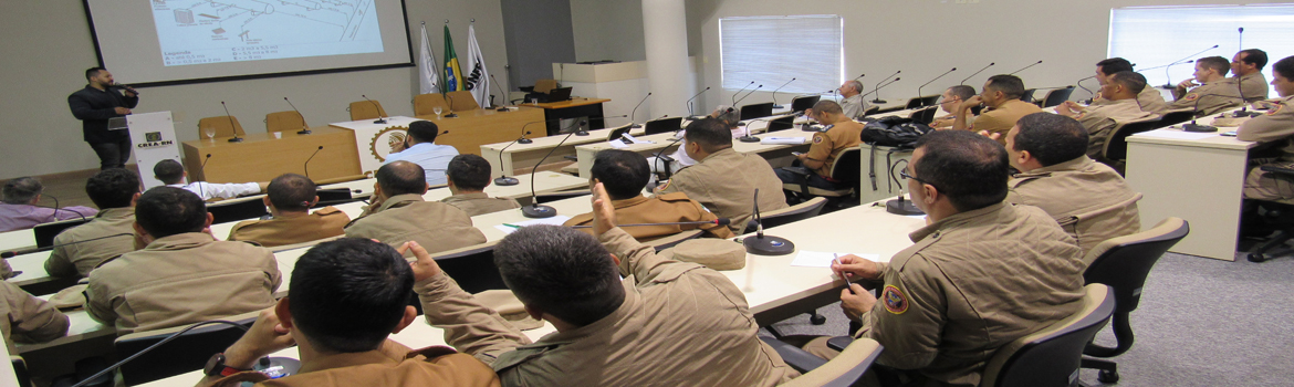 Seminario-discute-novas-normas-para-instalacao-de-gas.jpg