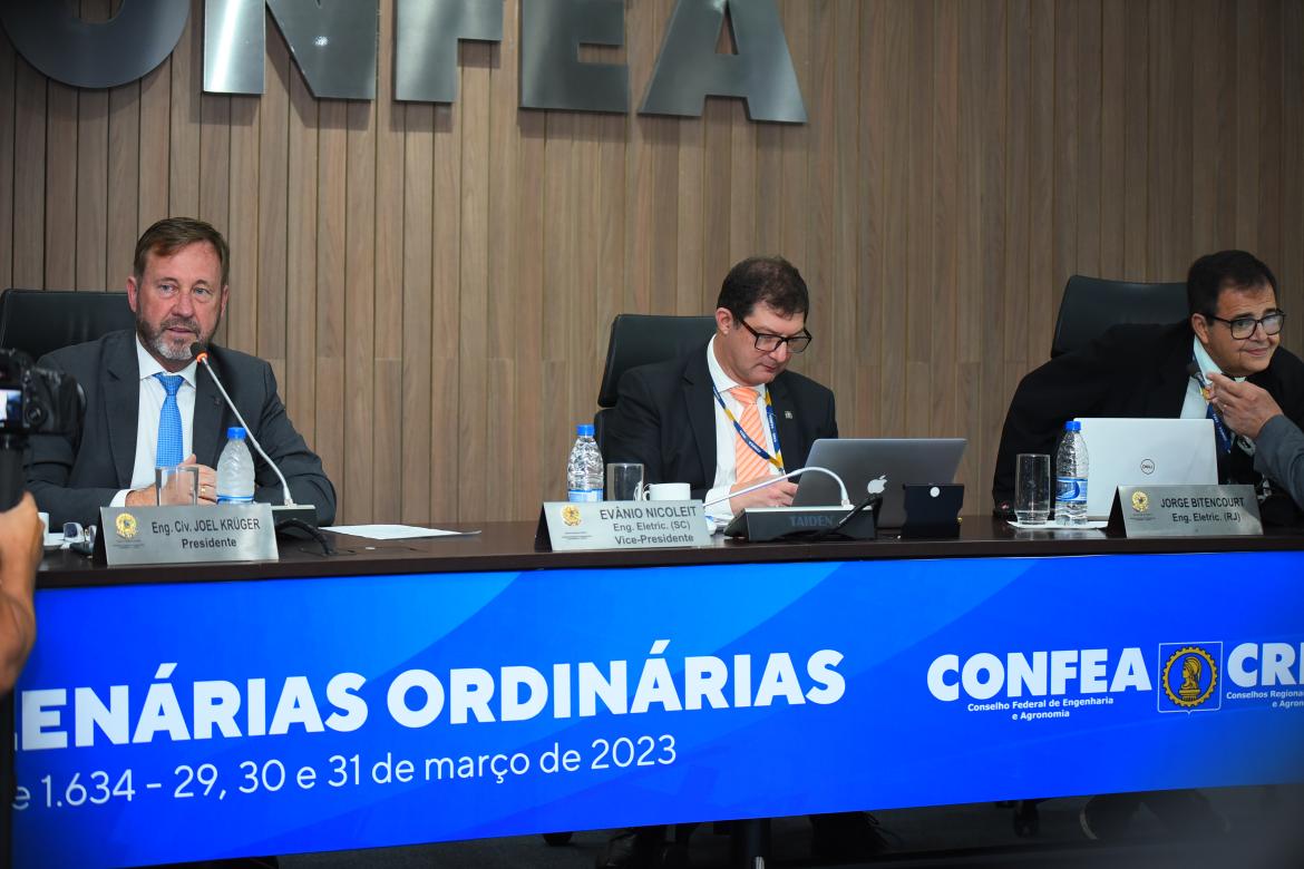 plena1633_mesa.jpg